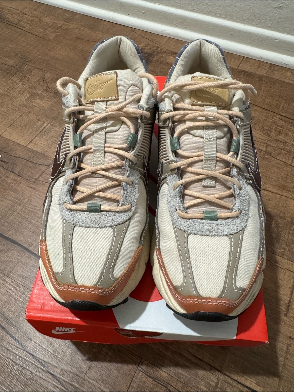 Nike Men's Zoom Vomero 5